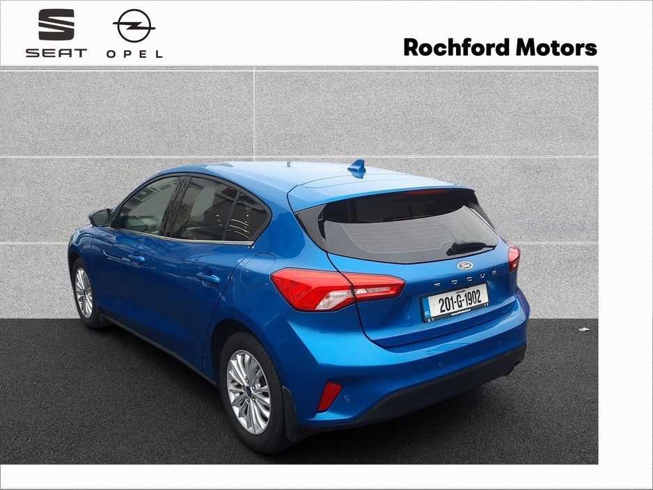 2020 Ford Focus - image 4