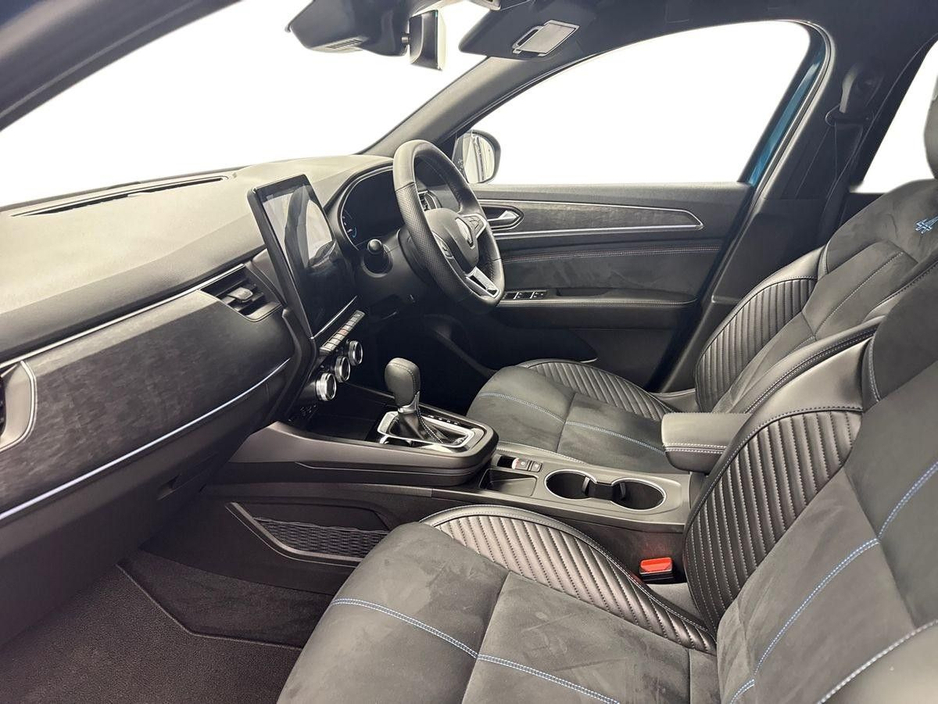 2024 Renault Arkana - image 2