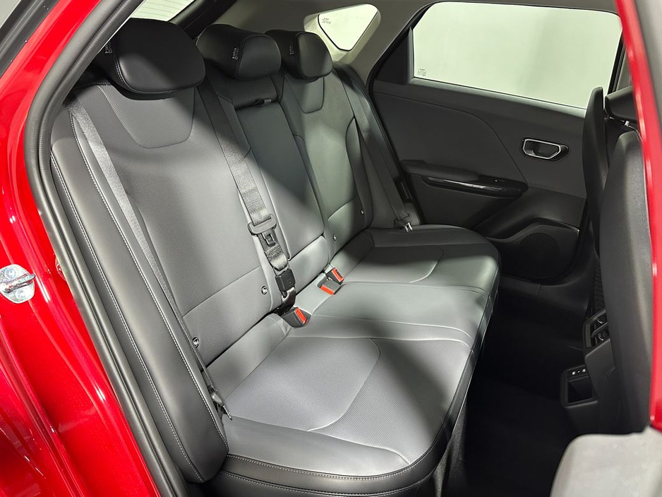 2026 Kia K4 - image 11