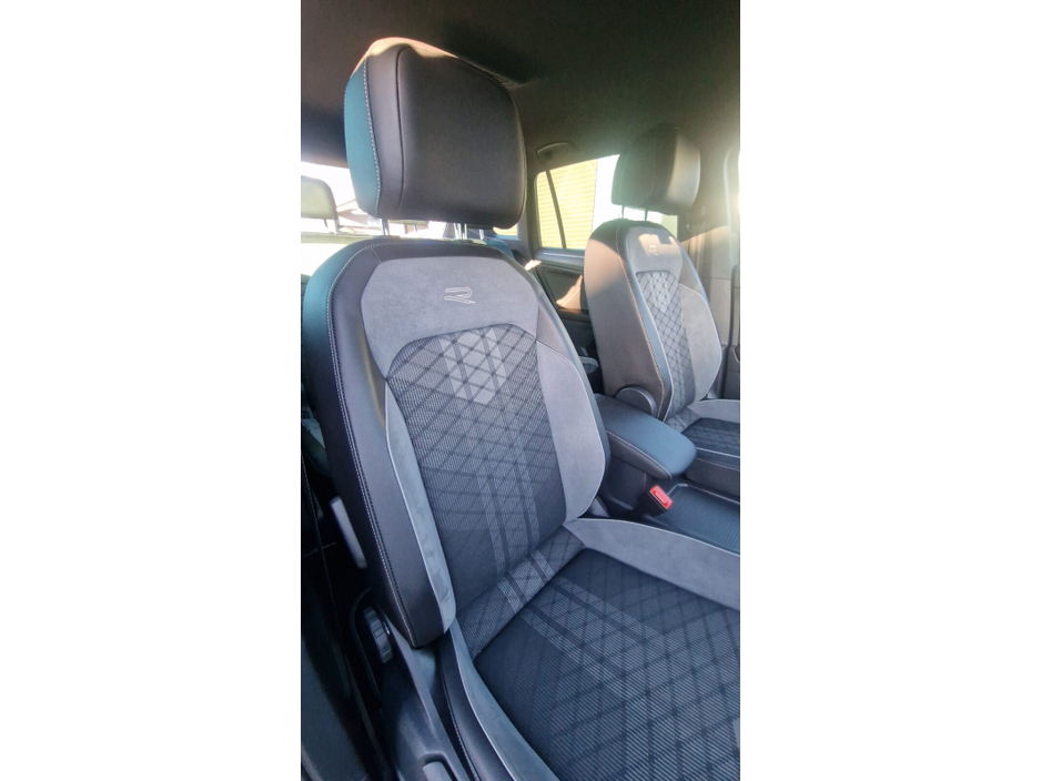 2023 Volkswagen Tiguan - image 21