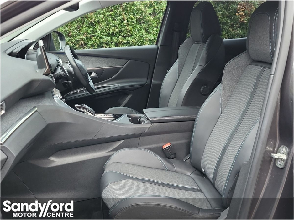 2023 Peugeot 3008 - image 11