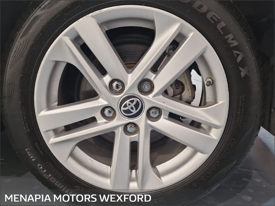 2023 Toyota Corolla - image 10