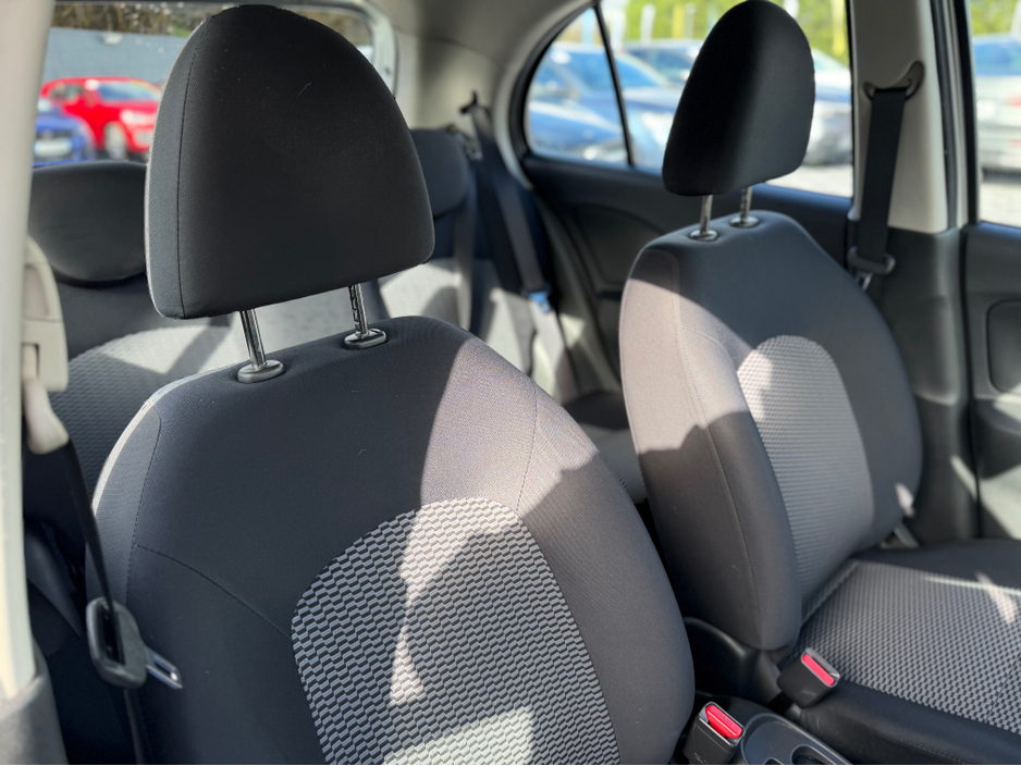 2017 Nissan March - image 14