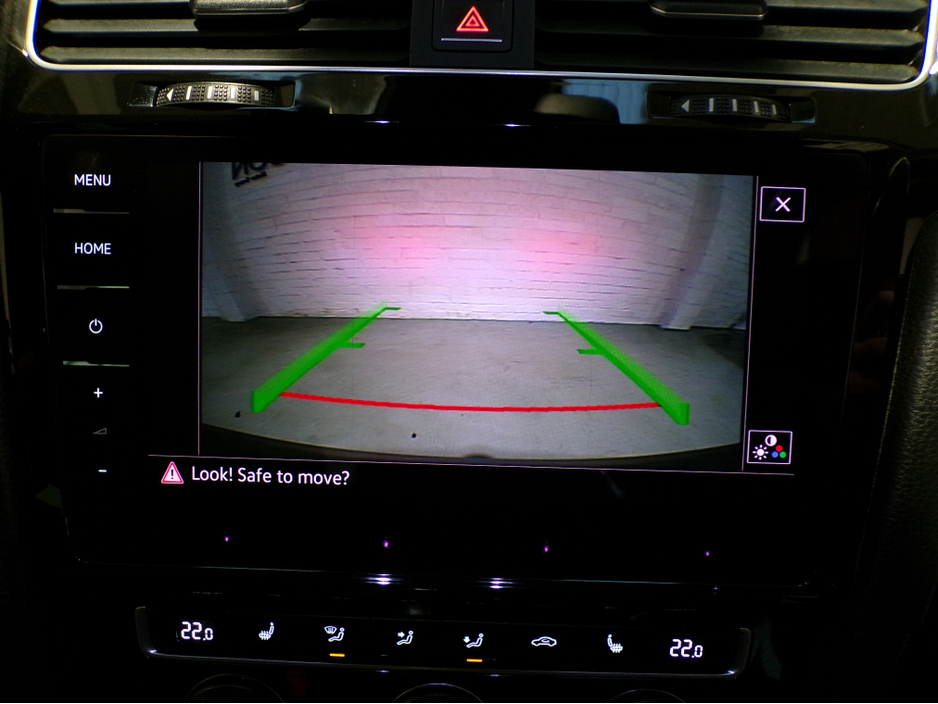 2018 Volkswagen Golf *MIESTER EDITION*MARK 7.5*AUTO*VW GOLF 1.4 TSI HIGH-LINE*FULL LEATHER HEATED MEMORY SPORT SEATS**VIRTUAL COCKPIT*PILOT PARKING*COLOUR CAMERA*SAT-NAV*APPLE-CARPLAY*ANDROID AUTO*UP-GRADED VW ALLOYS*XL M €18,900