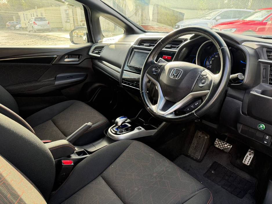 2014 Honda Fit - image 13