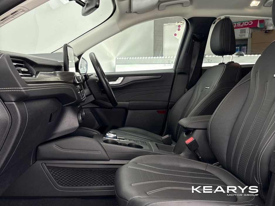 2023 Ford Kuga 2.5 Duratec 225PS PHEV Vignale *Solar Silver* €33,950