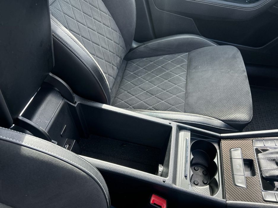 2024 Skoda Superb - image 23