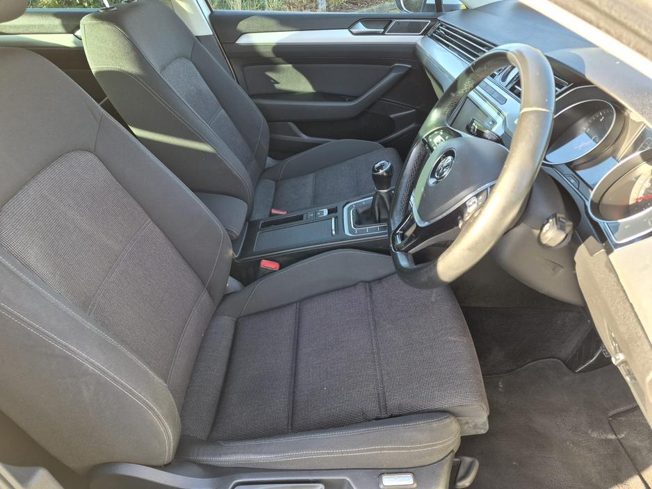 2016 Volkswagen Passat  €9,999