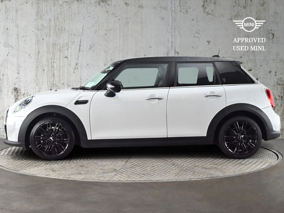 2024 MINI Hatch 5-Door Cooper Exclusive €35,900