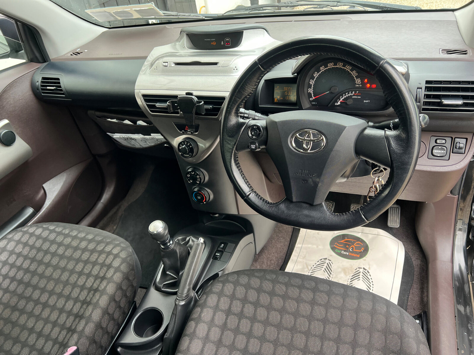 2011 Toyota iQ - image 8
