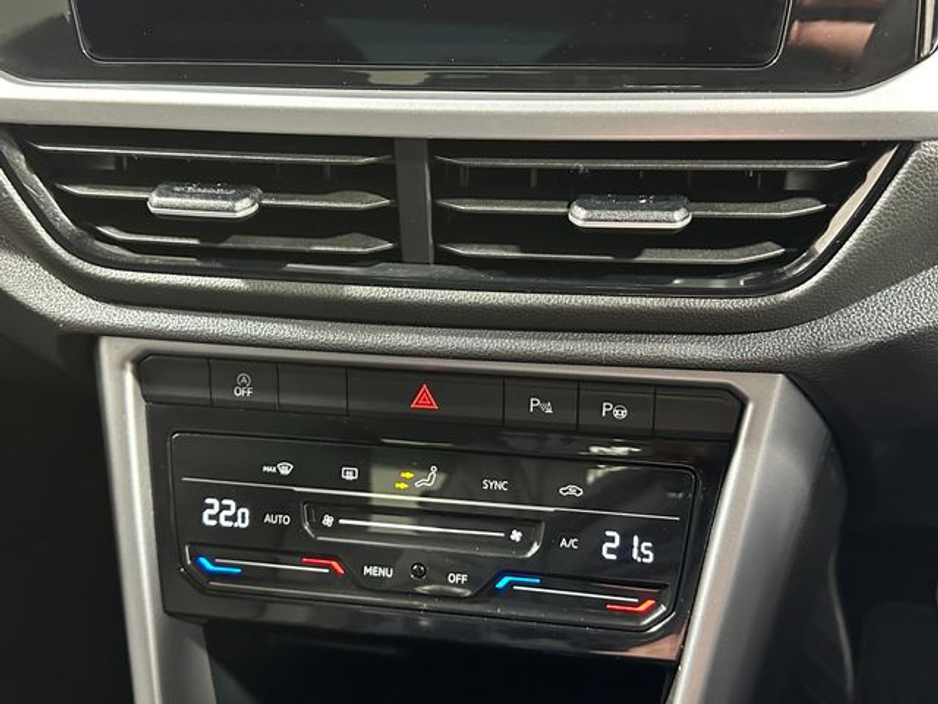 2025 Volkswagen T-Roc - image 16