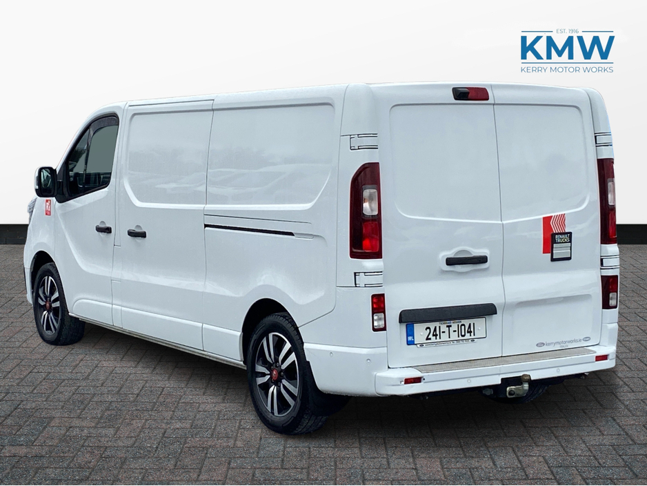 2024 Renault Trafic Red edition LWB 2.0 170BHP Automatic €31,500