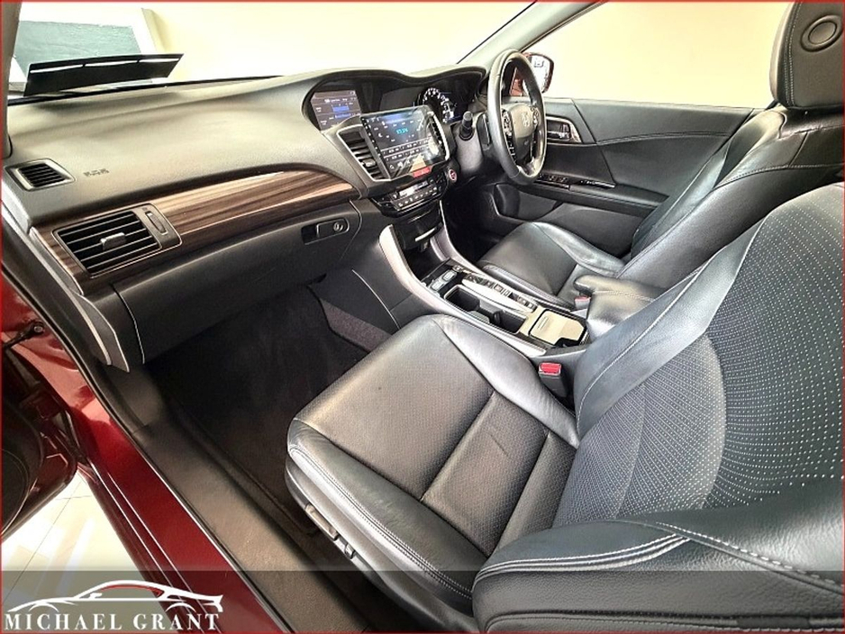 2016 Honda Accord - image 16