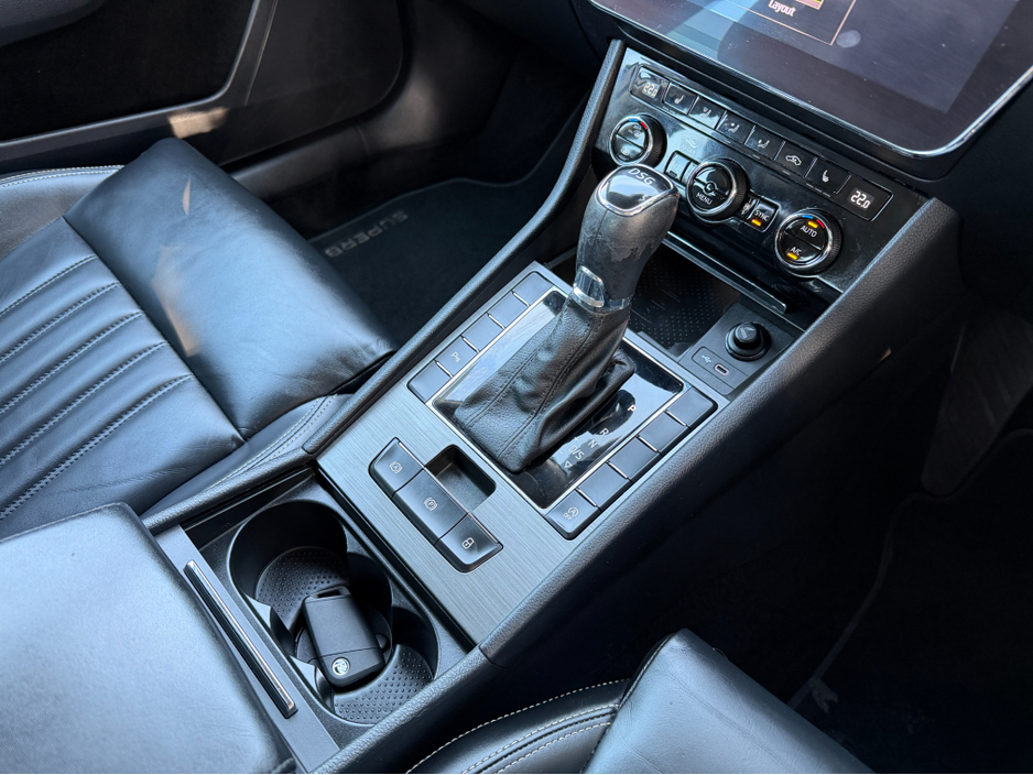 2021 Skoda Superb - image 18