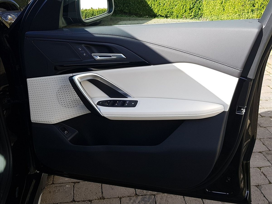 2026 BMW X1 - image 21