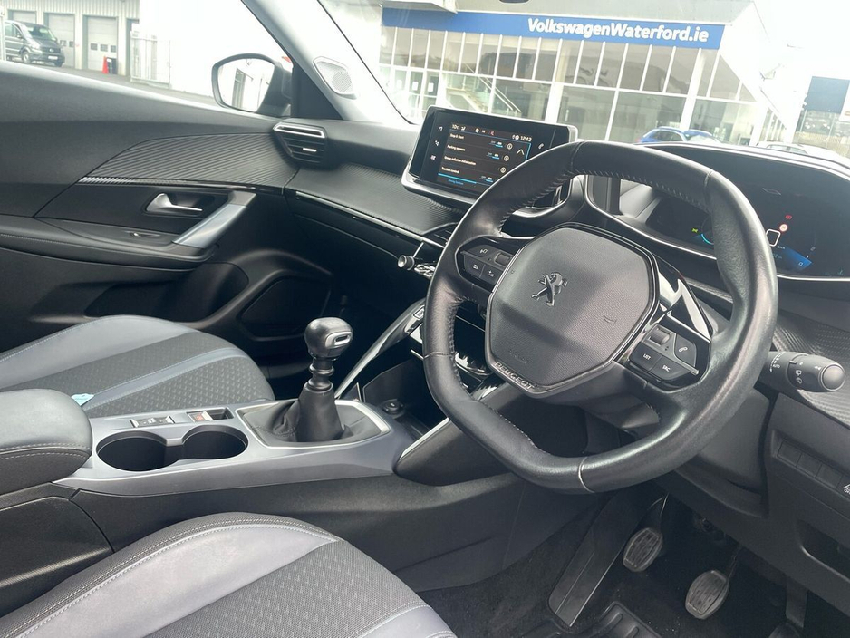 2020 Peugeot 2008 1.5 BlueHDI 100bhp Allure €18,975