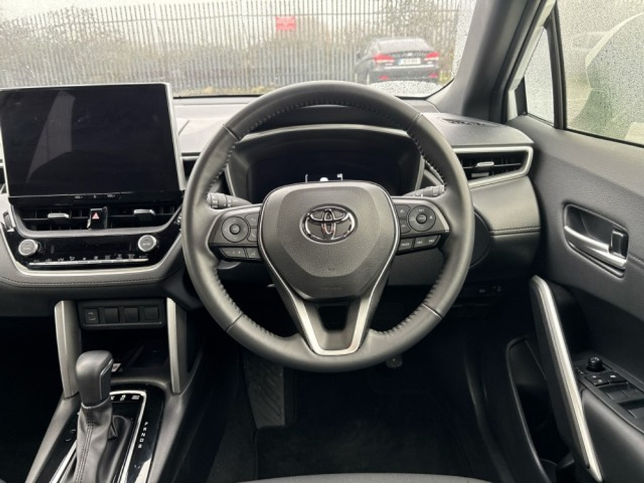 2025 Toyota Corolla CROSS - Save EUR 6,500 - Sport + Side Steps Worth EUR 905 - 1.8 Hybrid - CROSSOVER - Automatic // Remote Central Locking // Front Electric Windows // Rear Electric Windows // Electric Mirrors // Heate €39,680