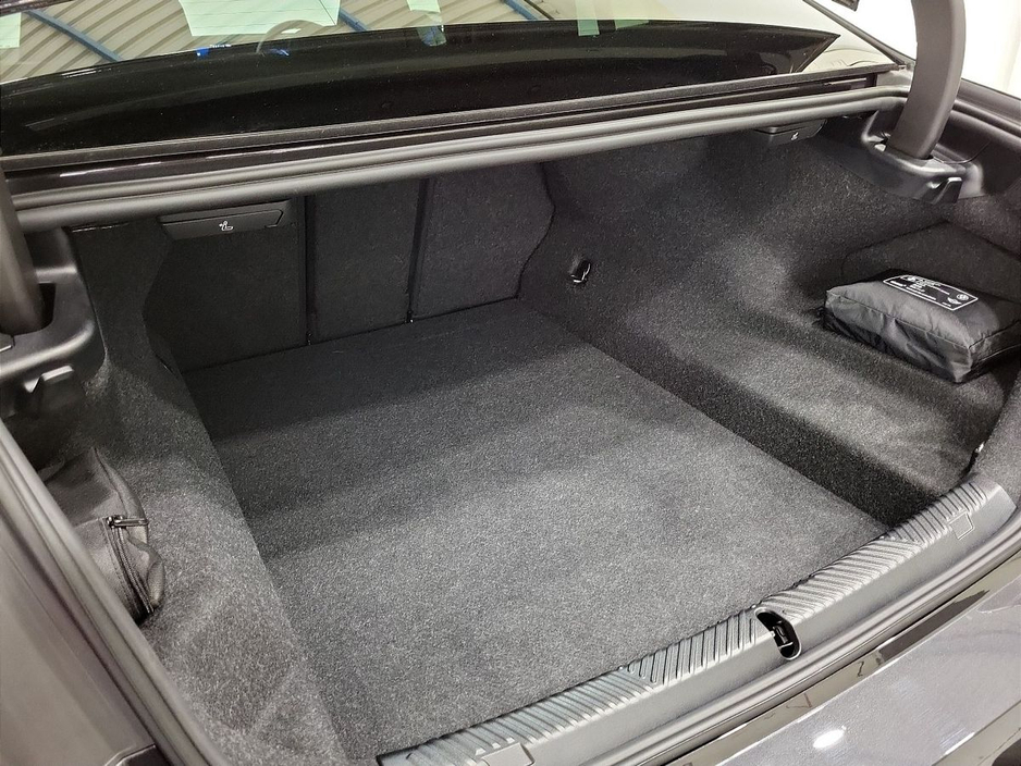 2025 BMW M5 M5 Phev Auto Entry 4.4 727 xDrive 22.1 kWh PHEV 197BHP /145 kw Step-tronic Auto Start/Stop