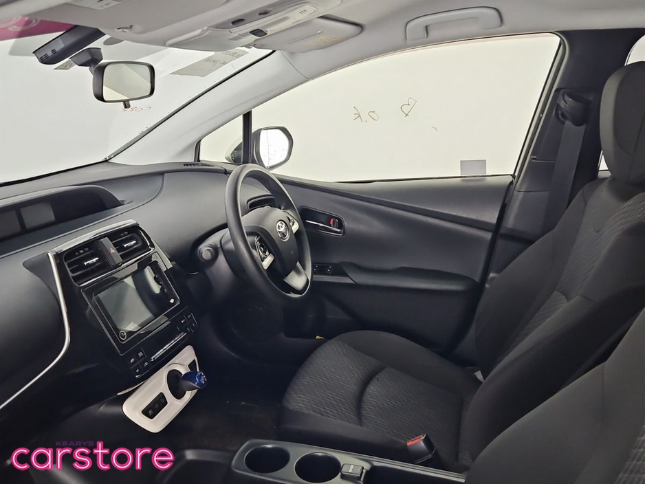 2017 Toyota Prius - image 12