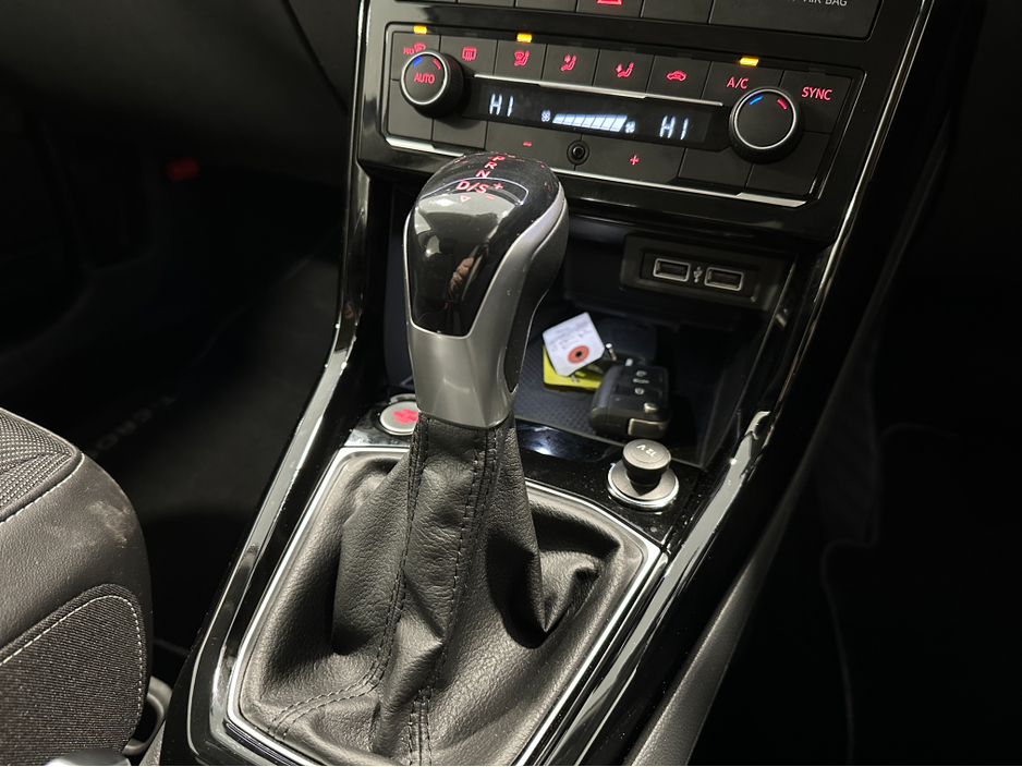 2019 Volkswagen T-Cross (192) T CROSS 1.0TSI DSG LOW KMS 1ST PLUS VW/AUDI SPECIALISTS WWW.DENISDARCYCARS.IE €20,950