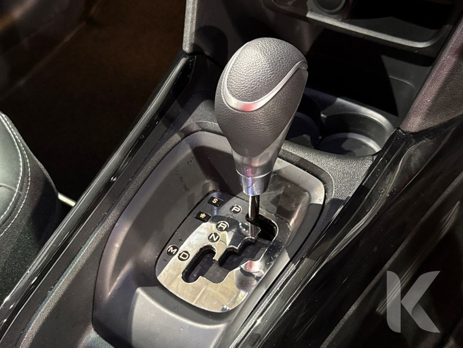 2017 Peugeot 2008 - image 19