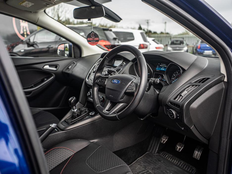 2015 Ford Focus - image 7