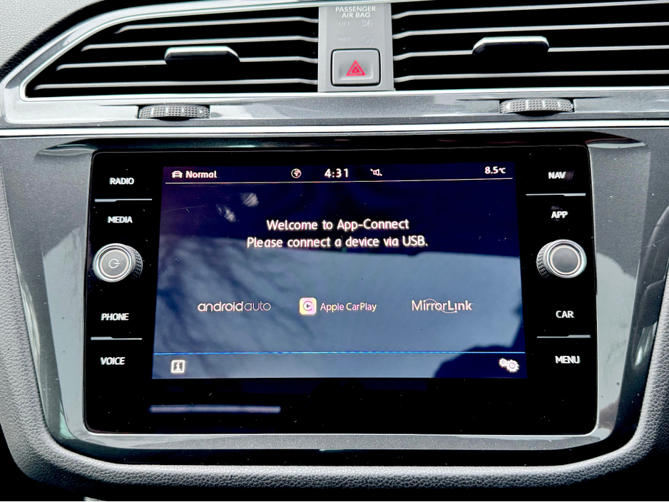 2019 Volkswagen Tiguan - image 40