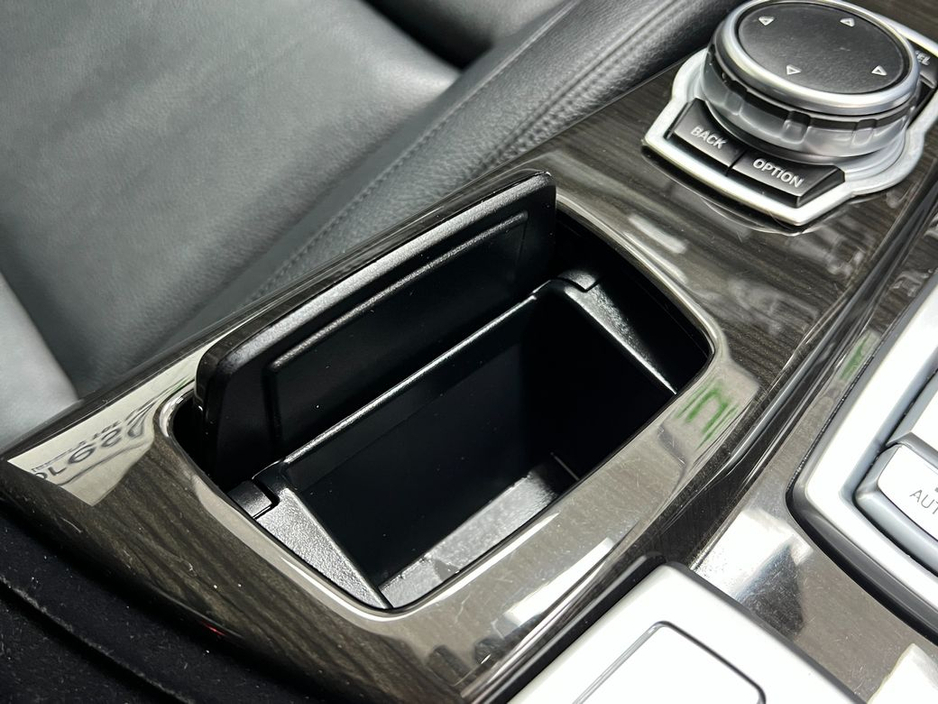 2016 BMW 5 Series - image 45