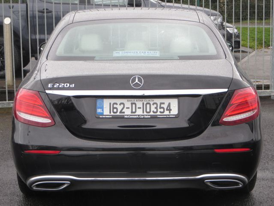 2016 Mercedes-Benz E Class - image 10