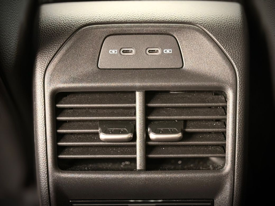 2025 Skoda Superb - image 15