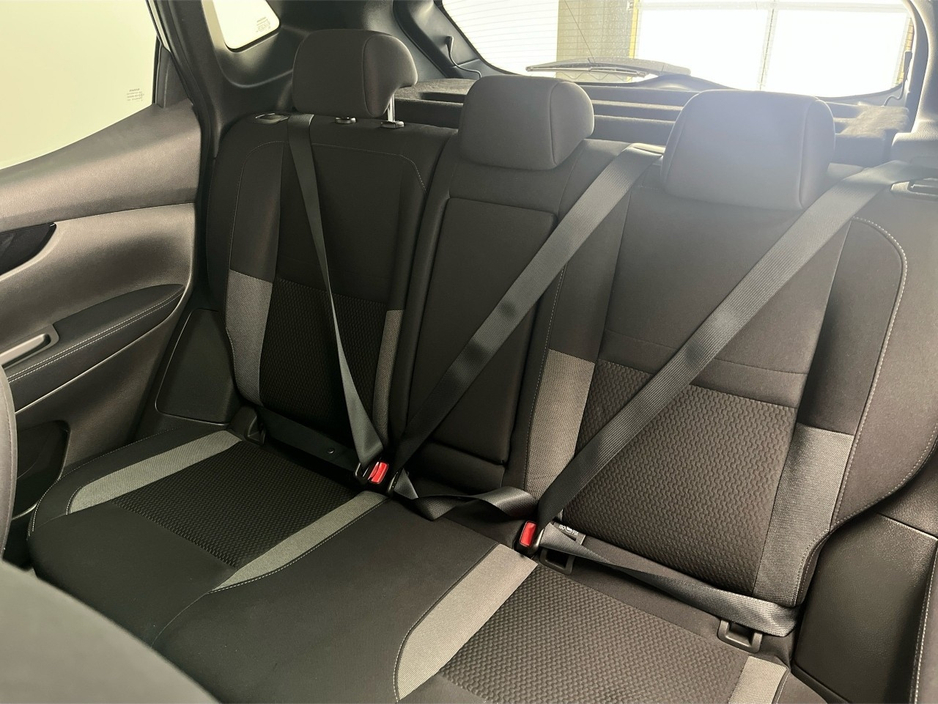 2020 Nissan Qashqai 1.3**SEMI DIGITAL DASH**PANORAMIC ROOF**TOUCH SCREEN MEDIA**DUAL CLIMATE CONTROL**REVERSE CAMERA**MULTIFUNCTIONAL STEERING WHEEL**BLACK CLOTH INTERIOR**ELECTRIC HANDBRAKE**FINANCE AVAILABLE** €20,995