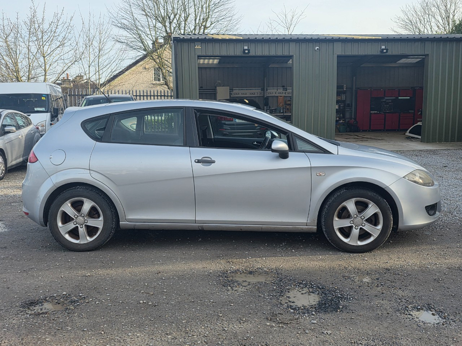 2009 SEAT Leon - image 8