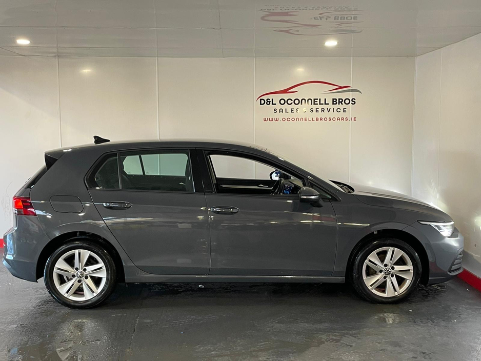 2020 Volkswagen Golf - image 12