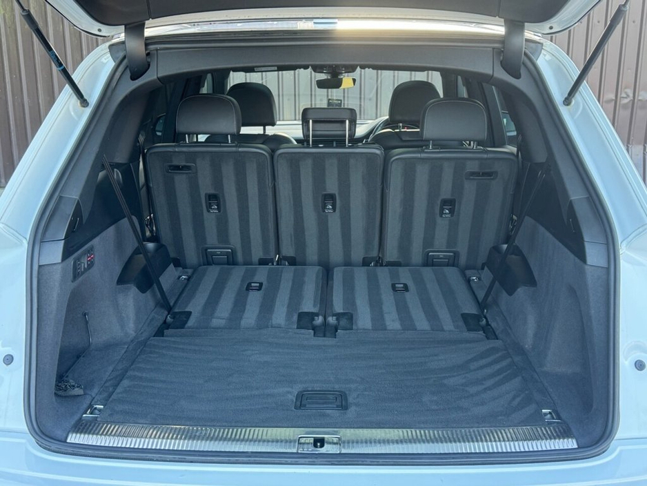 2019 Audi Q7 - image 18