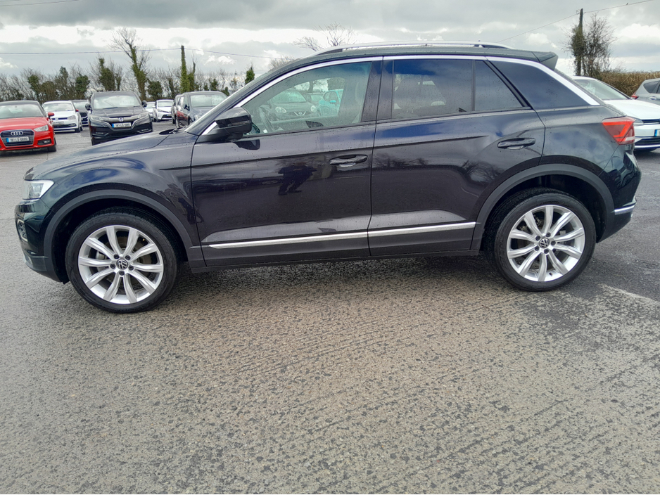 2022 Volkswagen T-Roc - image 4