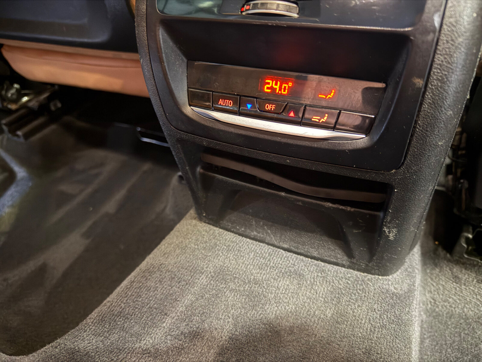 2018 BMW X3 - image 8