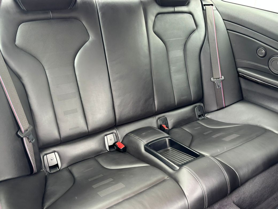 2020 BMW M4 - image 18