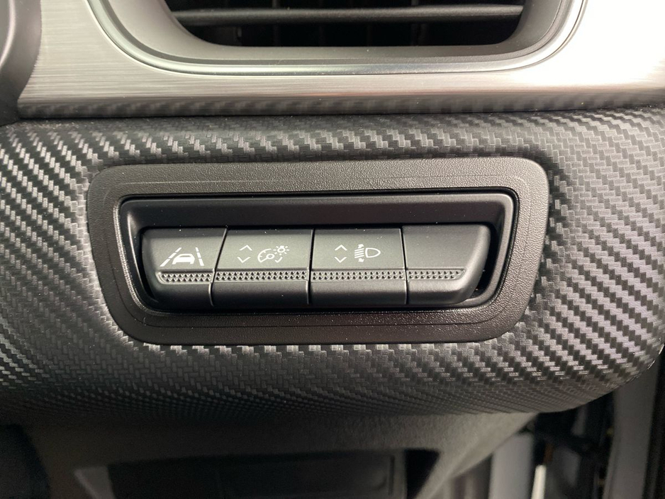 2023 Renault Captur - image 16