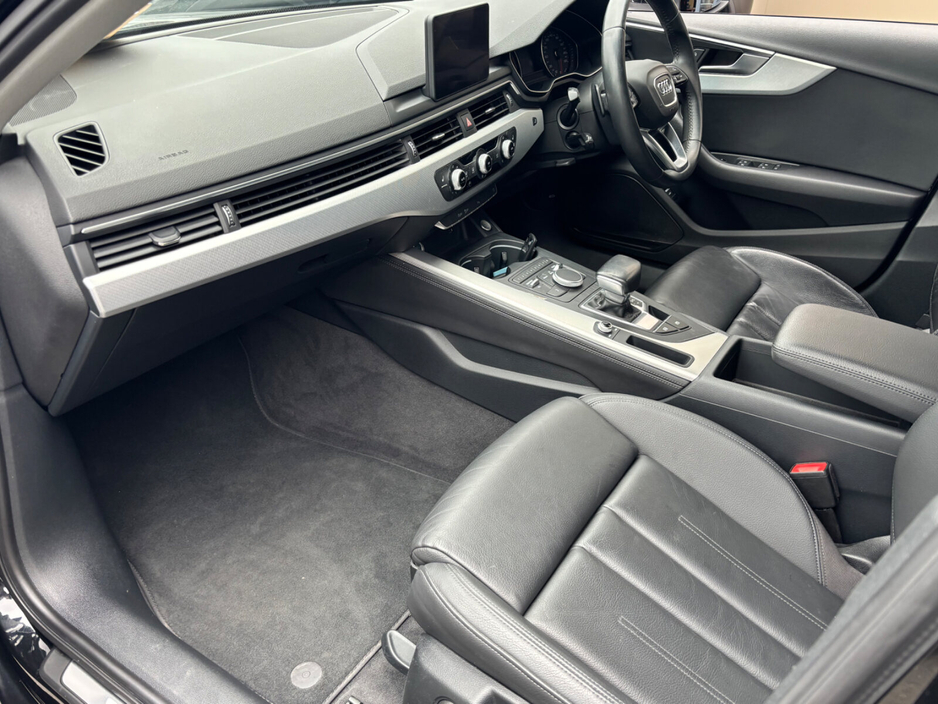 2019 Audi A4 - image 10