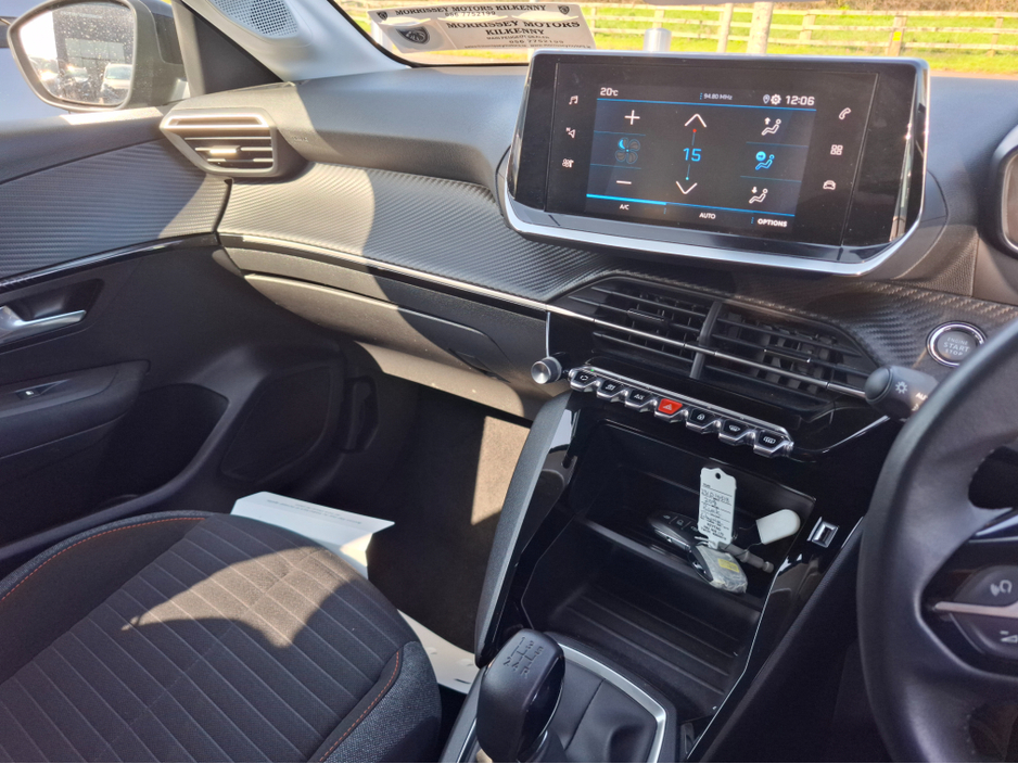 2023 Peugeot 208 - image 12