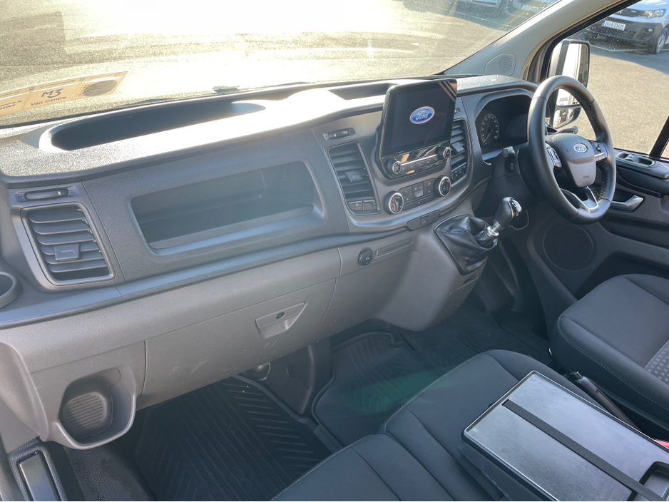 2022 Ford Transit Custom - image 12