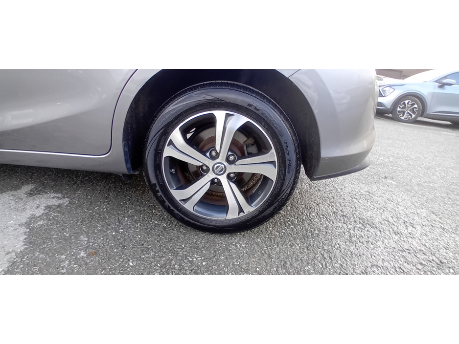 2016 Nissan Pulsar **LOW MILEAGE**1.2 PET SV E6 4DR €8,945