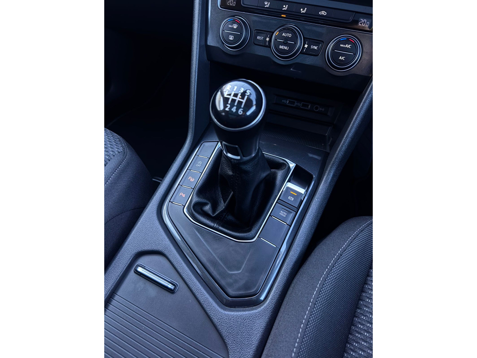 2018 Volkswagen Tiguan Allspace - image 32