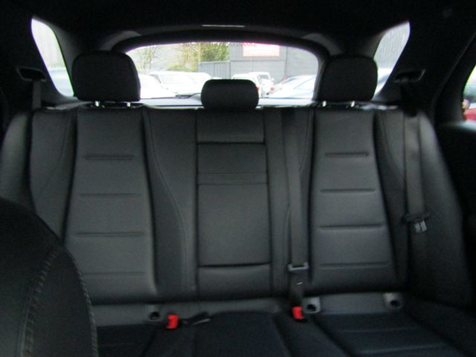 2022 Mercedes-Benz GLE Class - image 19