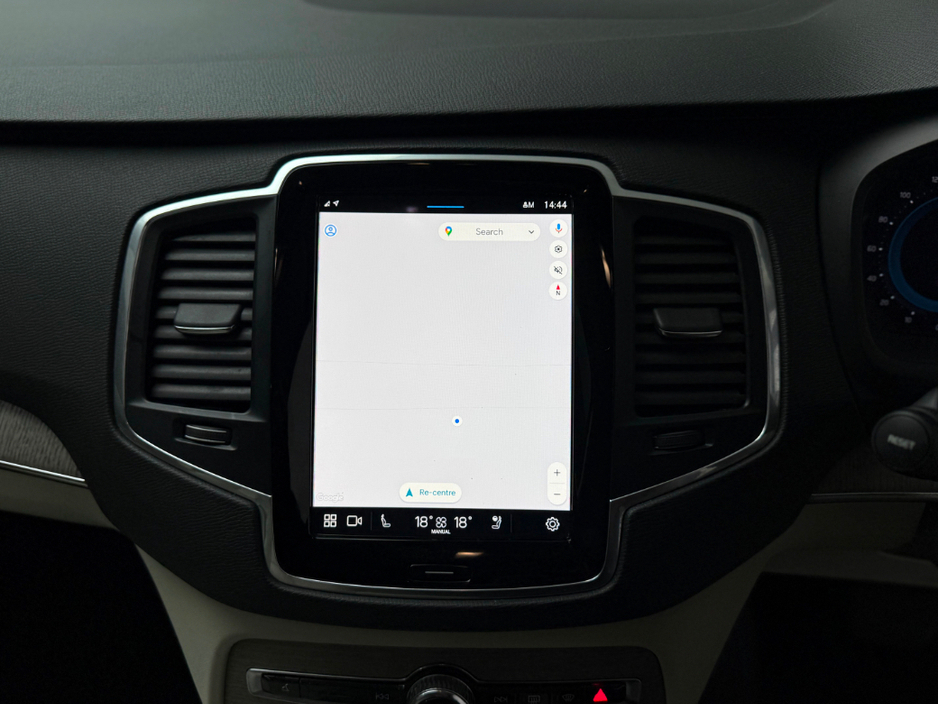 2022 Volvo XC90 CORE T8 RECHARGE AWD *7 SEATER* €49,990