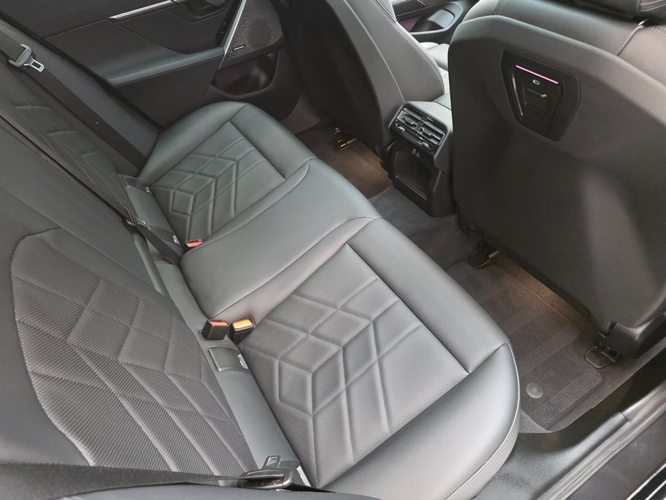 2025 BMW 5 Series - image 16