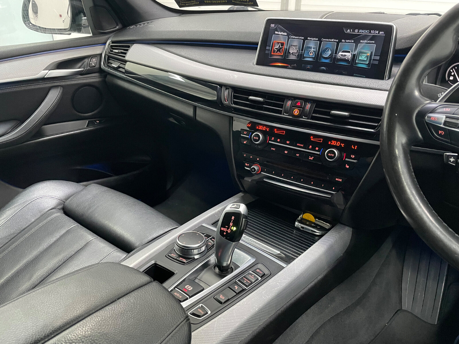 2017 BMW X5 - image 21