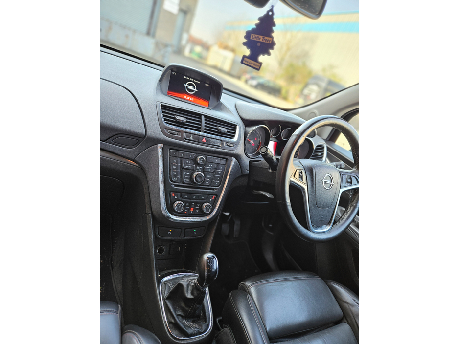 2017 Opel Mokka - image 10