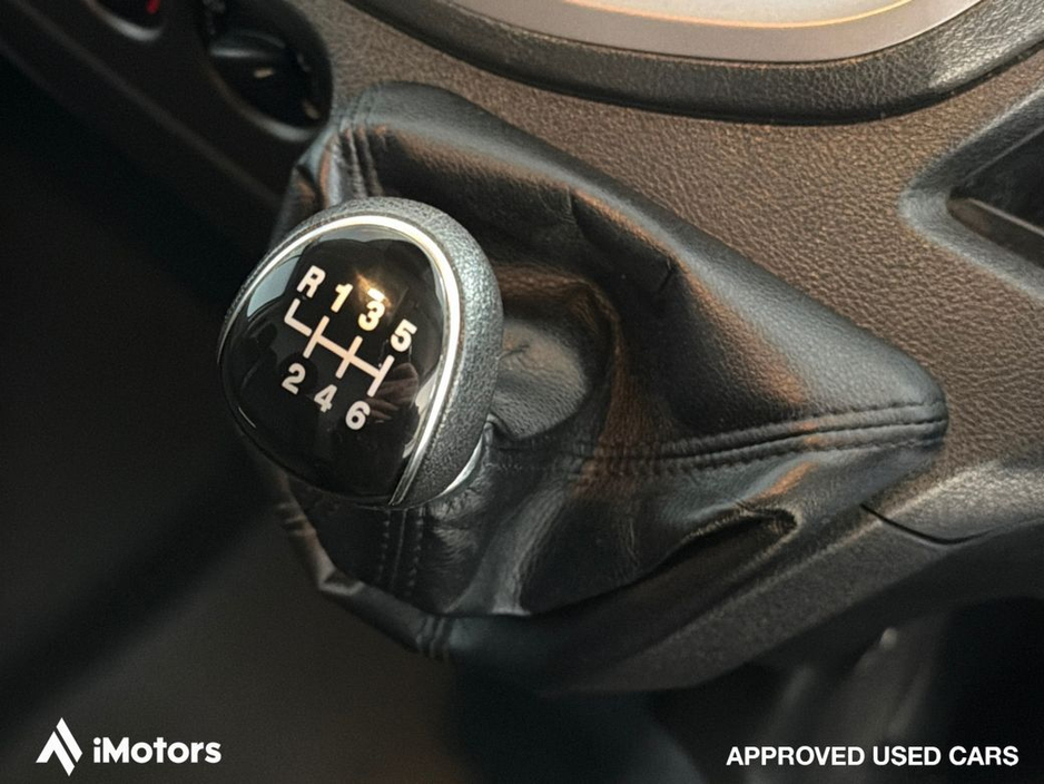 2019 Ford Transit - image 18