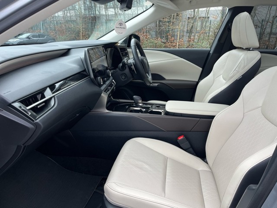 2024 Lexus RX 450 h - image 6